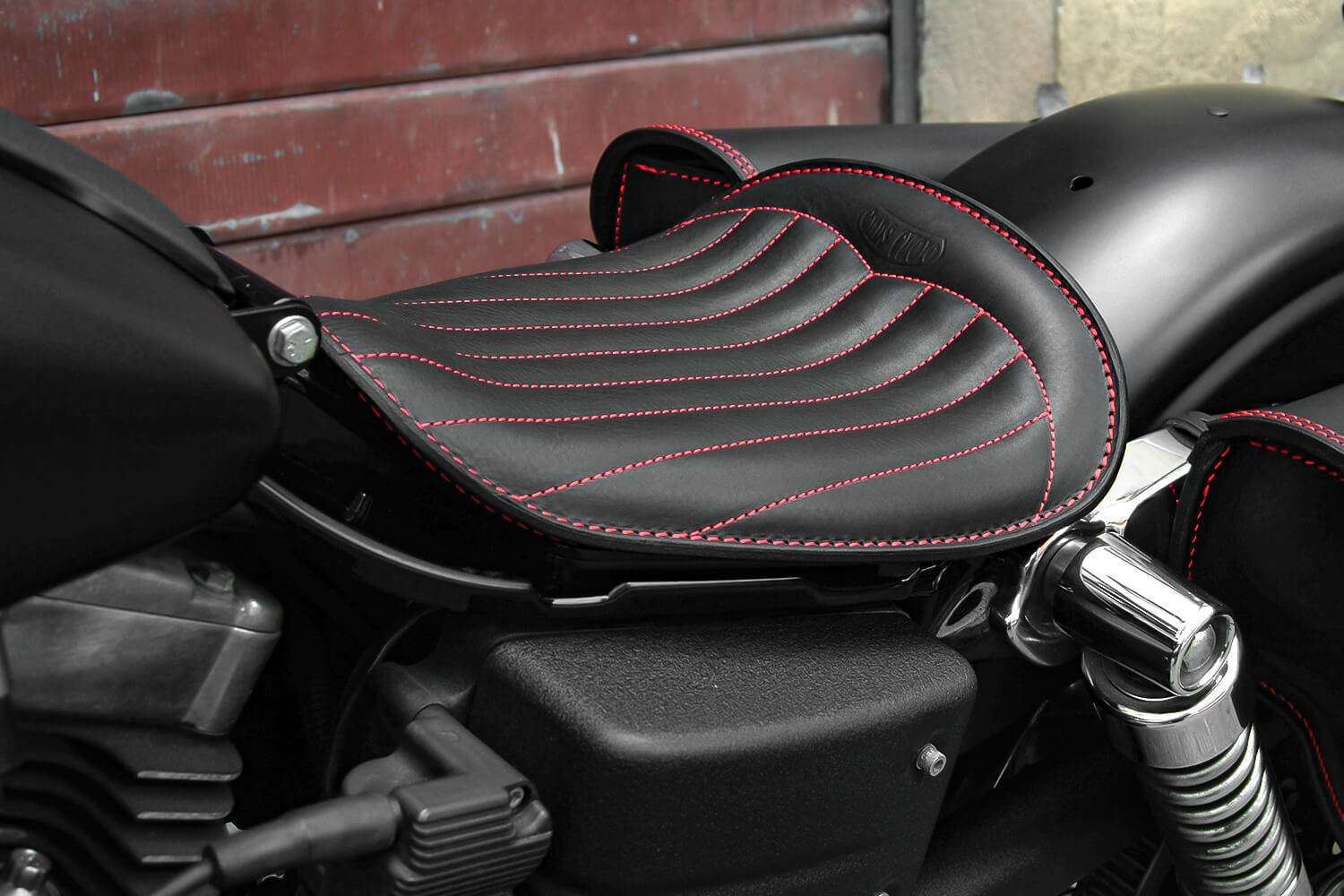 Dyna-Low-Trapuntata-ctr-motorcycle-leather-seat-for-harley-davidson-dyna-ends-cuoio